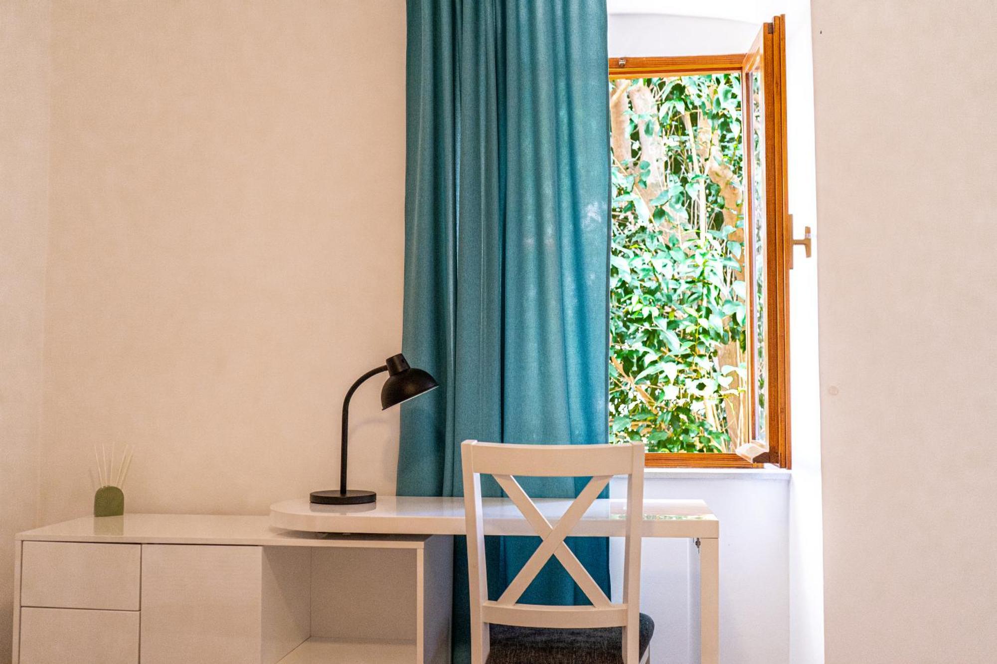 Sunny Bay Apartment