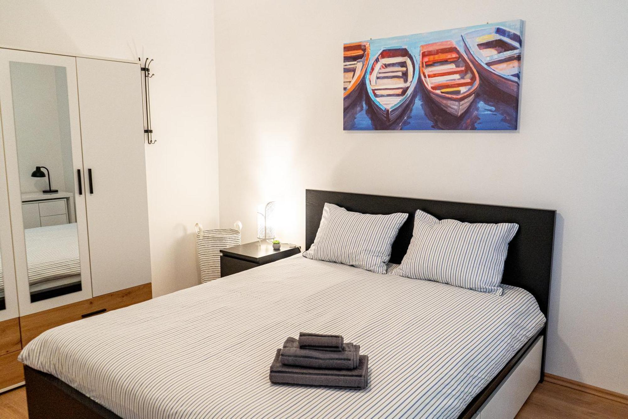 Sunny Bay Apartment